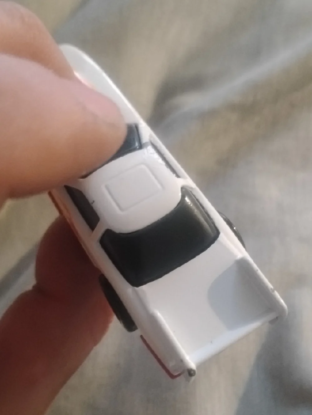 Hot Wheels white red
